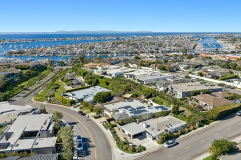 $11,495,000 | 621 Malabar Drive, Corona del Mar, CA 92625