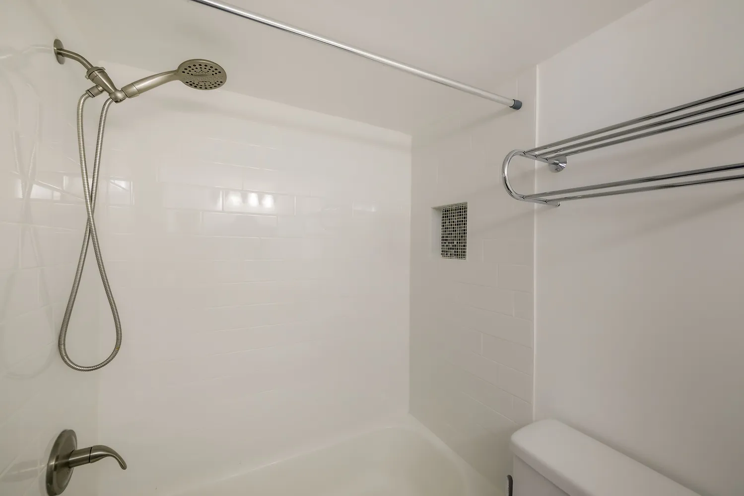 $240,000 | 7728 Hanover Parkway, Unit 203, Greenbelt, MD 20770