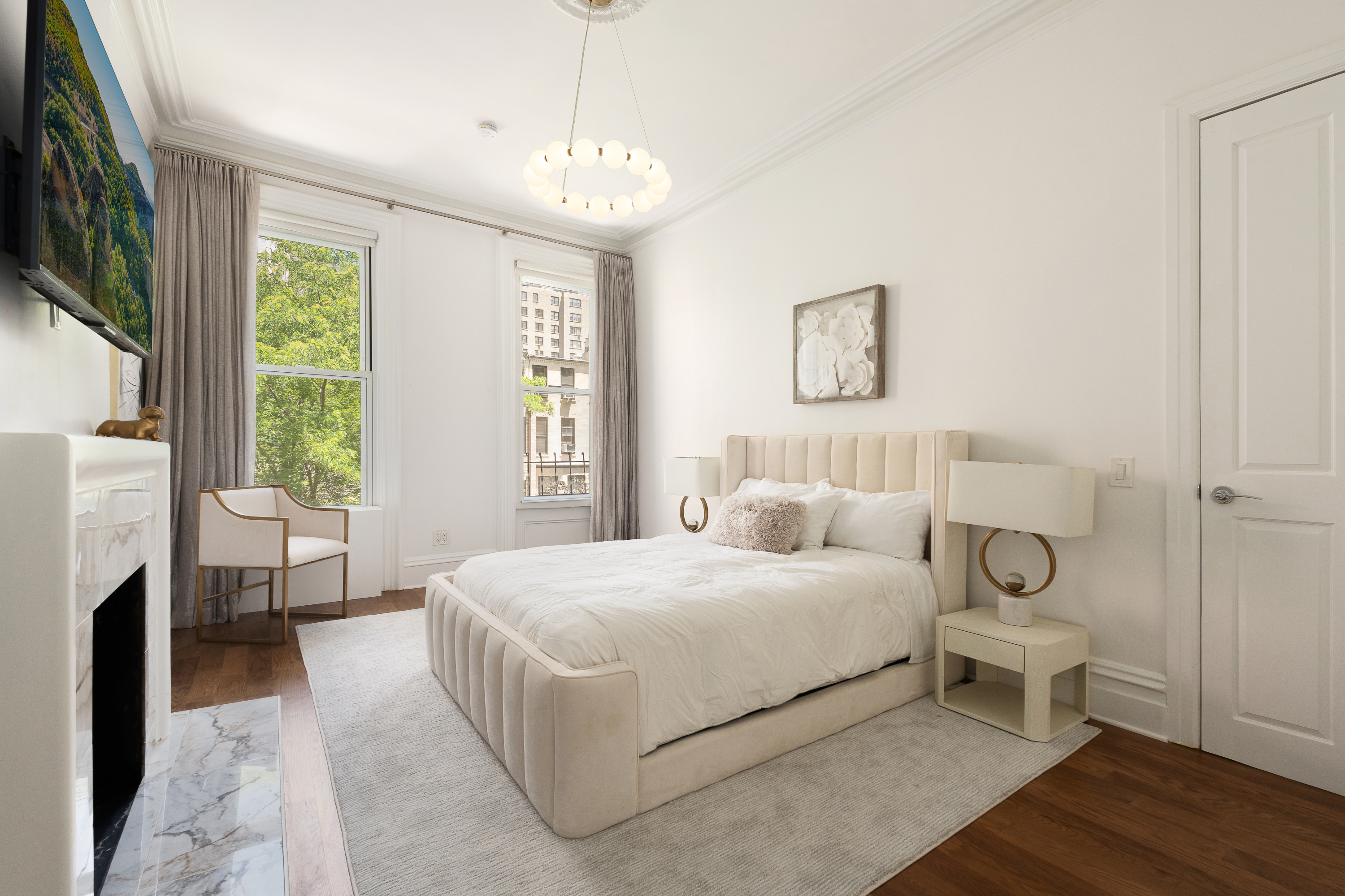 209 East 61st Street Manhattan, NY 10065 - Photo 12 of 26
