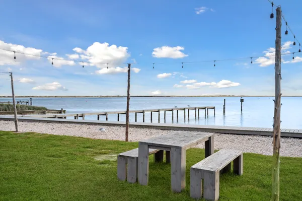 $6,250,000 | 32 Lighthouse Road, Hampton Bays, NY 11946