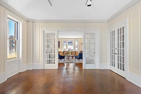$3,395,000 | 325 West End Avenue | Upper West Side