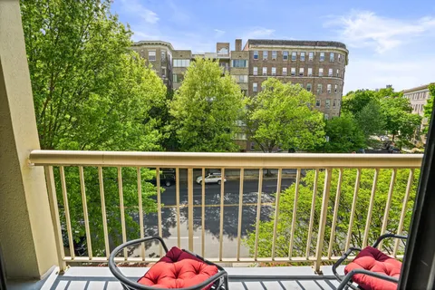 $1,350,000 | 2725 Connecticut Avenue Northwest, Unit 507, Washington, DC 20008