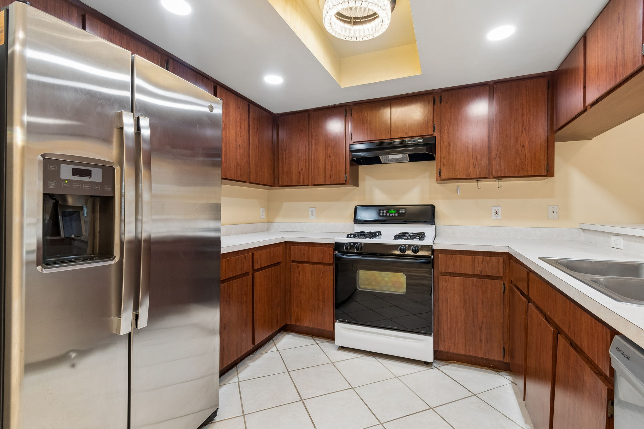 8445 North River Road Tampa, FL 33635 - Photo 14 of 43