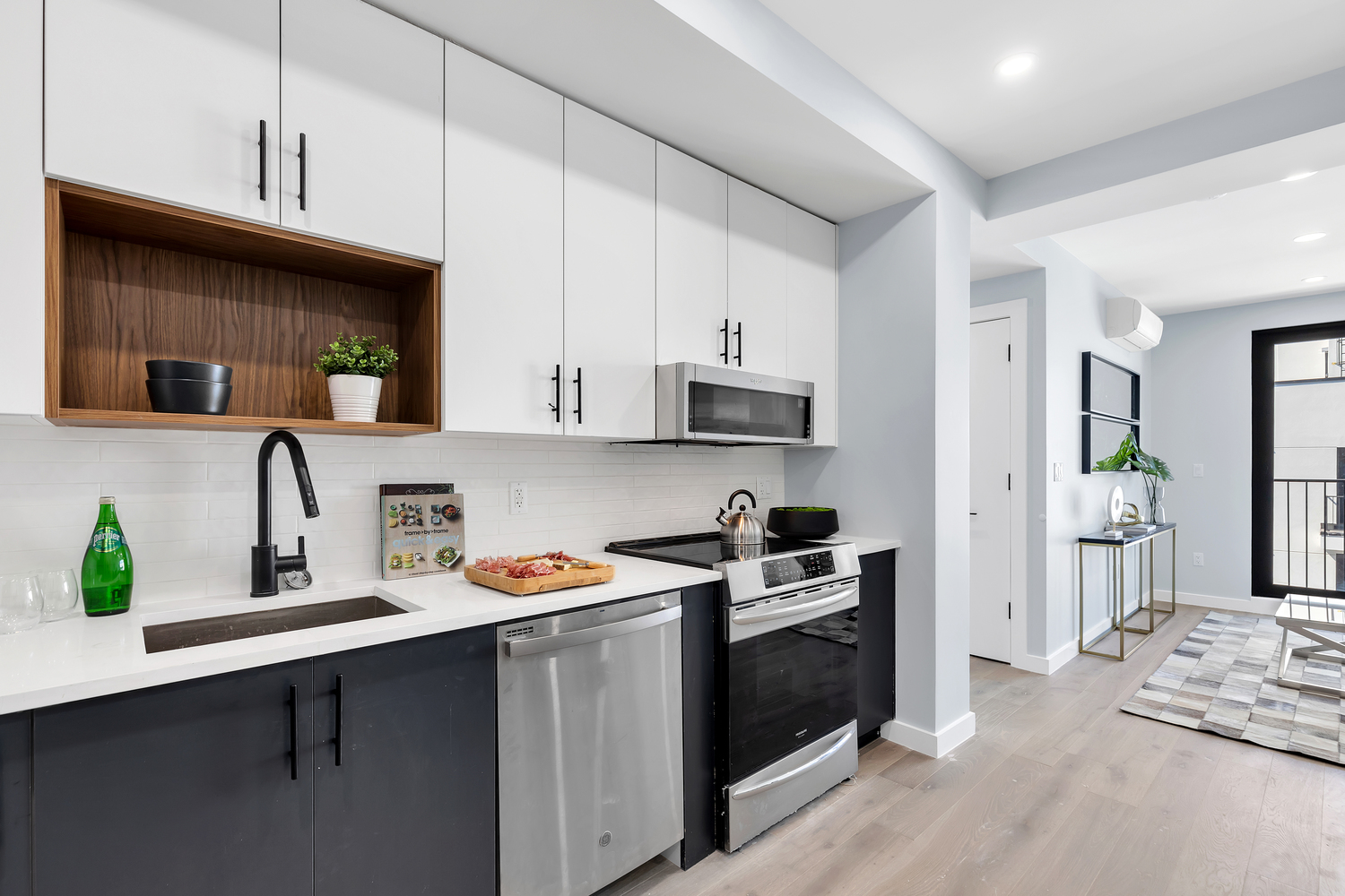 511 Evergreen Avenue, Unit 4D Brooklyn, NY 11221 - Photo 2 of 9