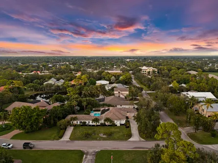 $2,500,000 | 1963 Bethany Place, Naples, FL 34109