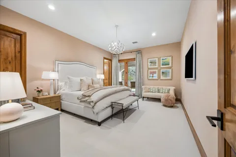 Contact Agent | 600 Logans Lane, Austin, TX 78746