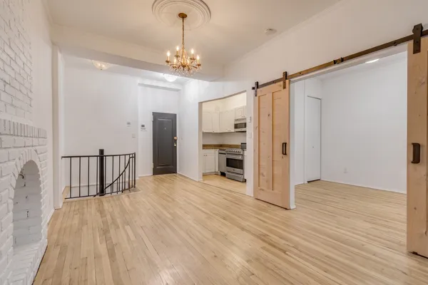 $1,325,000 | 425 West 24th Street, Unit 1F | Chelsea