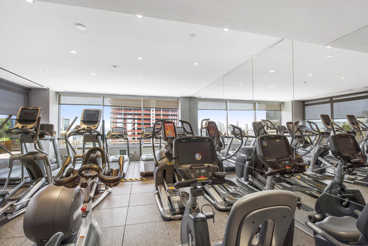 300 East 40th Street, Unit 4T Manhattan, NY 10016 - Photo 15 of 18 Gallery Image 15