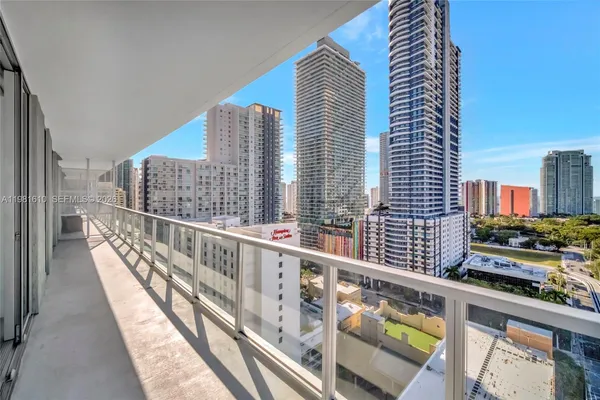$680,000 | 79 Southwest 12th Street, Unit 2201S, Miami, FL 33130