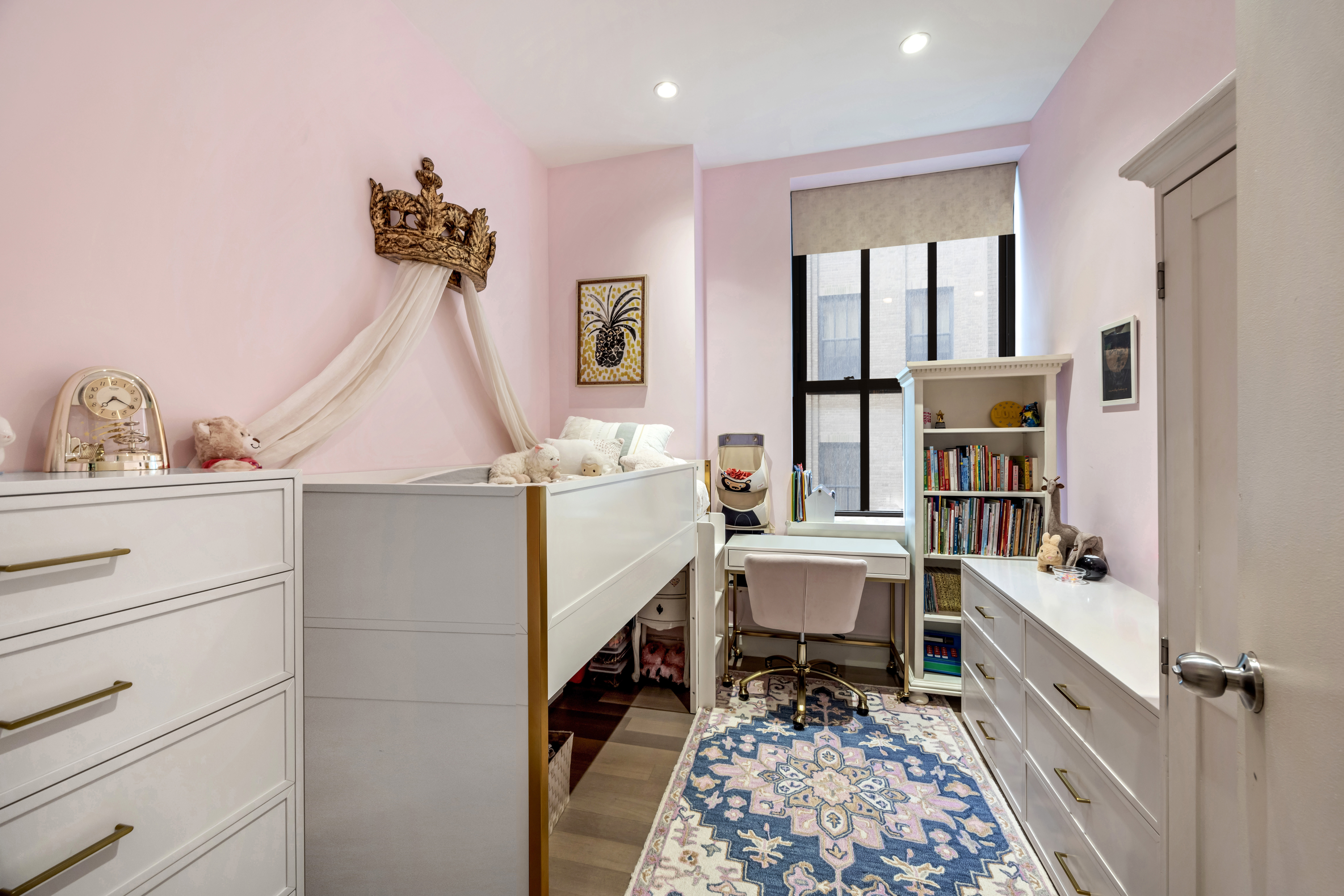 100 Barclay Street, Unit 13G Manhattan, NY 10007 - Photo 10 of 26 a living room with furniture
