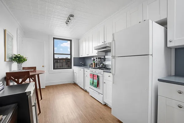 $5,750 | 261 Clinton Street, Unit 4 | Cobble Hill