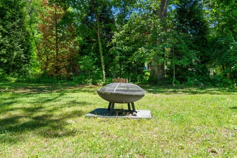 Contact Agent | 6613 Bradley Boulevard, Bethesda, MD 20817