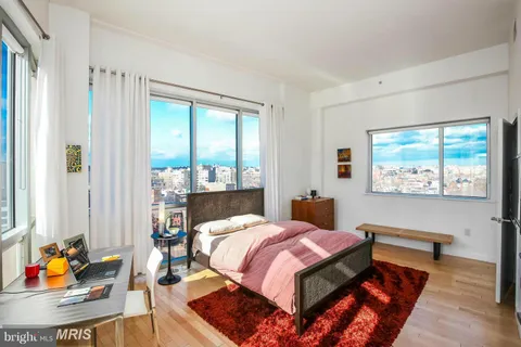 $1,050,000 | 1300 13th Street Northwest, Unit 905, Washington, DC 20005