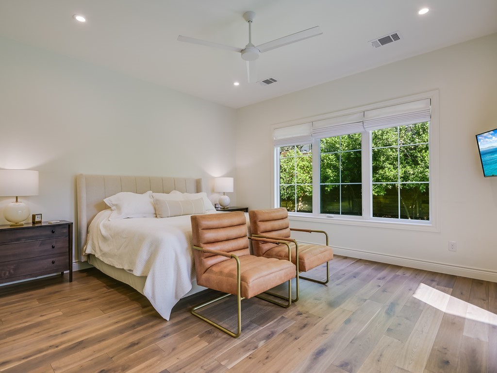 4102 Deepwoods Drive Austin, TX 78731 - Photo 12 of 29