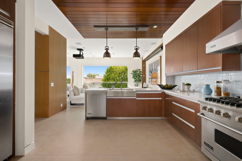 17713 Posetano Road Pacific Palisades, CA 90272 - Photo 7 of 21