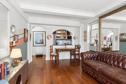 $499,000 | 7 Park Avenue, Unit 9I | Murray Hill