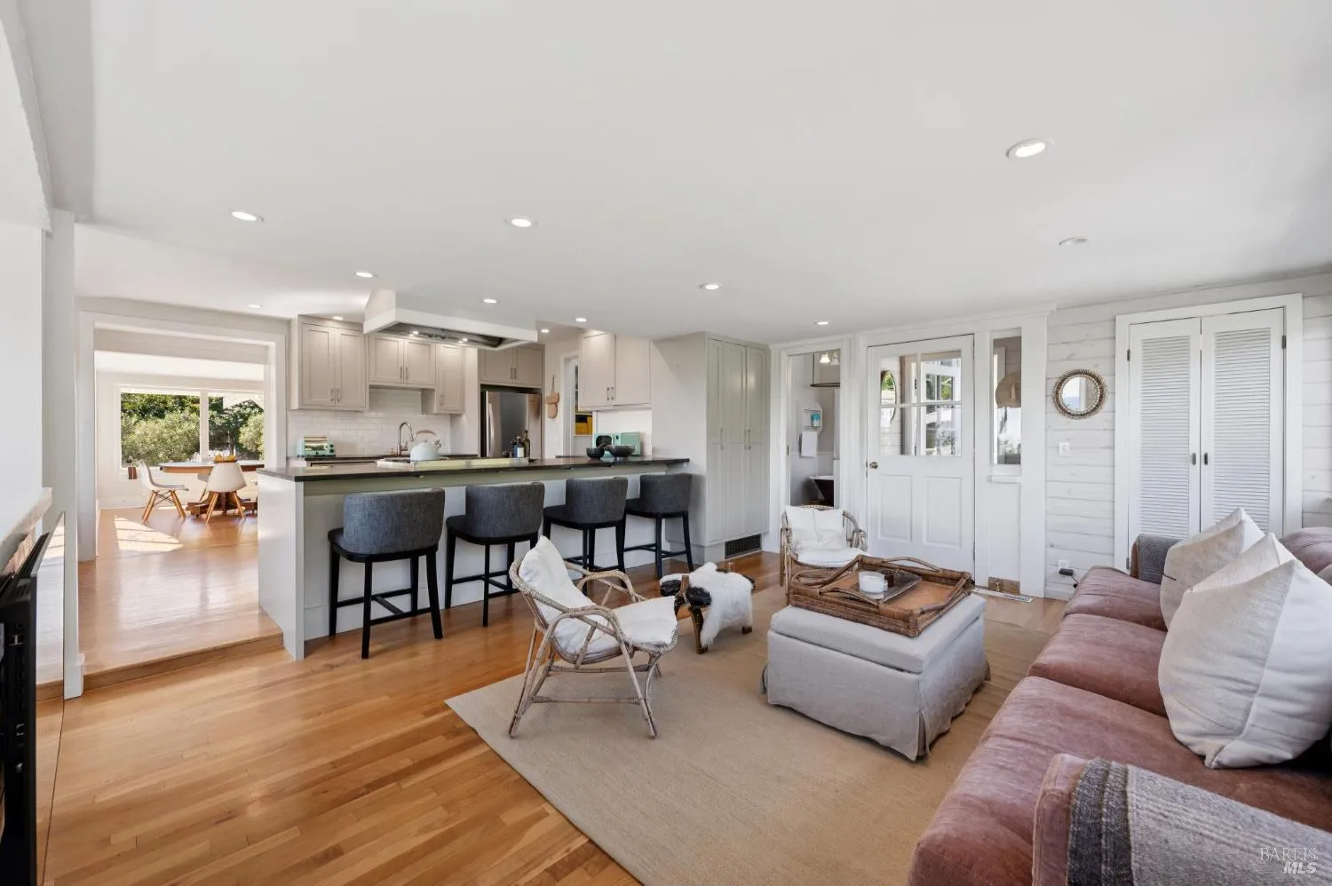 $3,680,000 | 40 Laurel Avenue, Stinson Beach, CA 94970