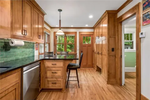 $950,000 | 4711 Dupont Avenue South, Minneapolis, MN 55419