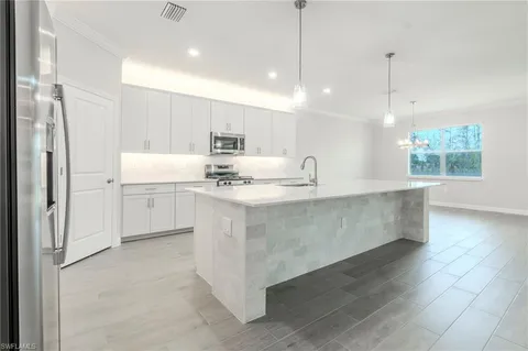 $769,777 | 19706 Fox Grv Drive, Estero, FL 33928