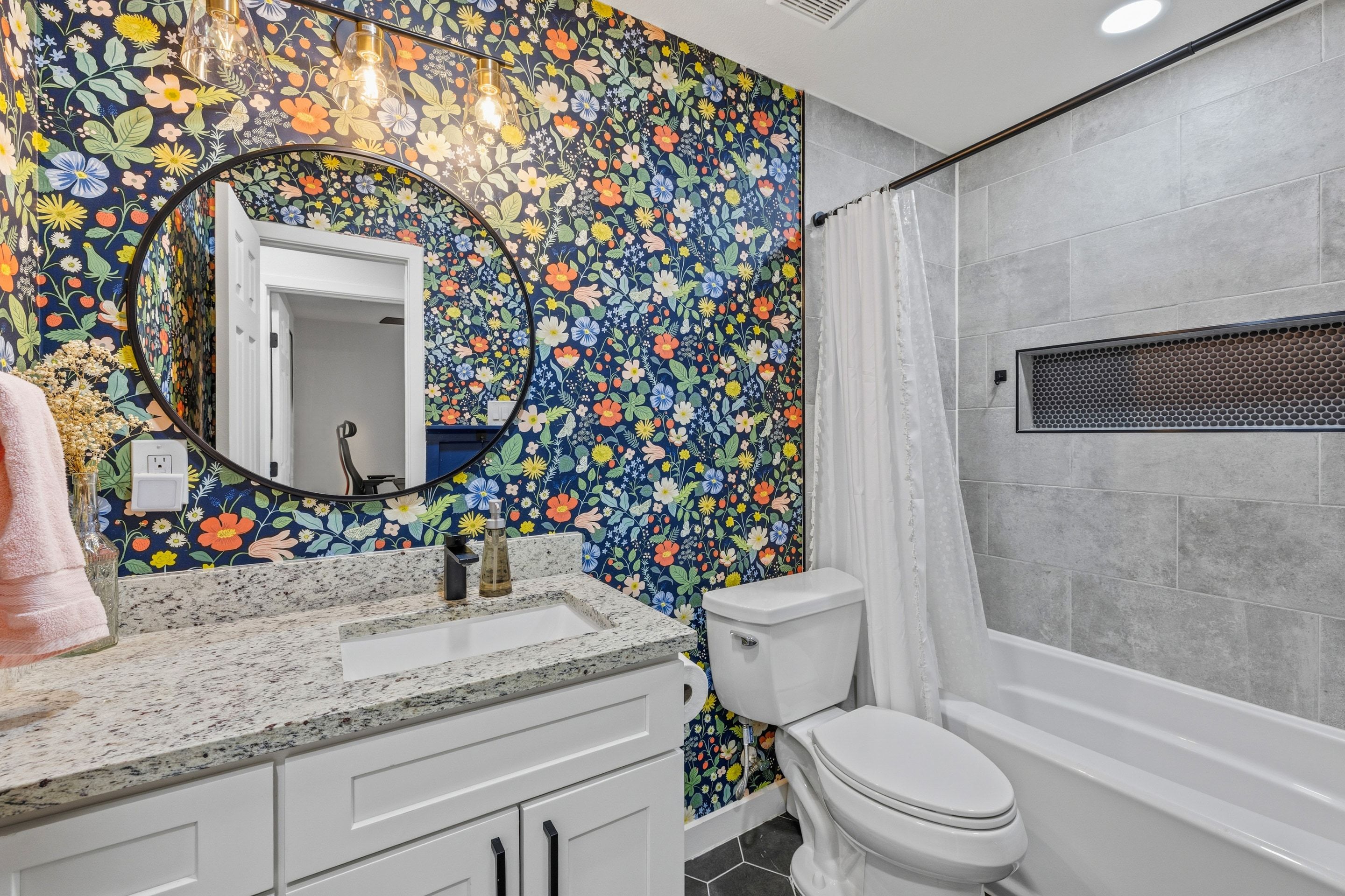 4805 Spring Meadow Cove Austin, TX 78744 - Photo 16 of 26