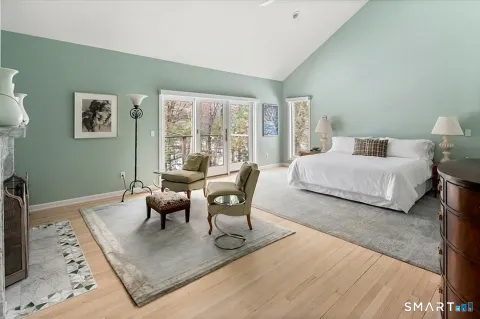 $2,495,000 | 215 South Lake Drive, Stamford, CT 06903