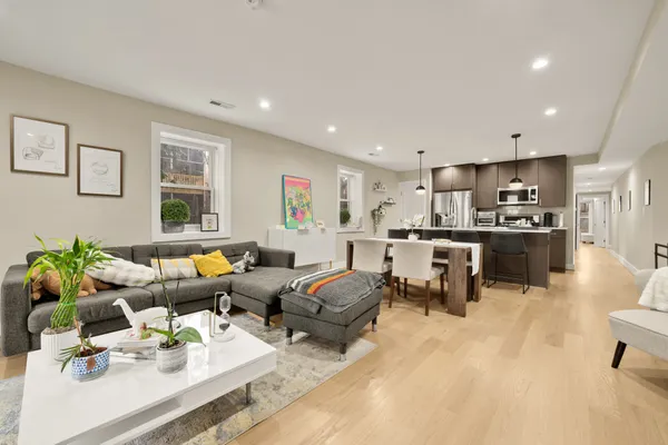 $635,000 | 14 T Street Northeast, Unit 1, Washington, DC 20002