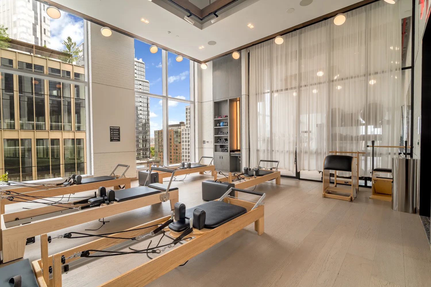 $985,000 | 1 City Point, Unit 26G | Downtown Brooklyn