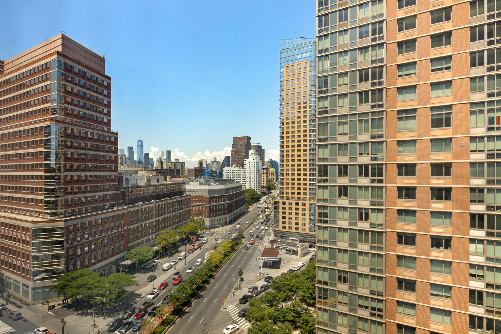 150 Myrtle Avenue, Unit 1902 Brooklyn, NY 11201 - Photo 6 of 27 a city view with tall buildings