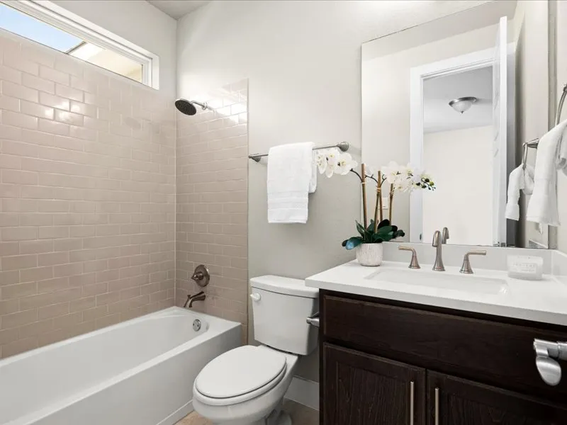 $825,000 | 227 Bridge Water Loop, Dripping Springs, TX 78620