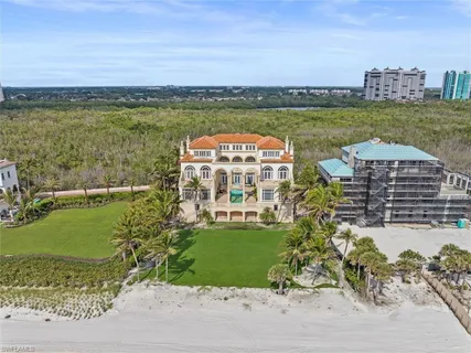 $24,000,000 | 7613 Bay Colony Drive, Naples, FL 34108