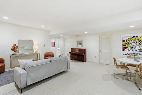 $1,850,000 | 11815 Beekman Place, Rockville, MD 20854