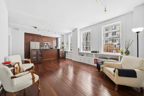 $659,000 | 522 West End Avenue, Unit 1B | Upper West Side