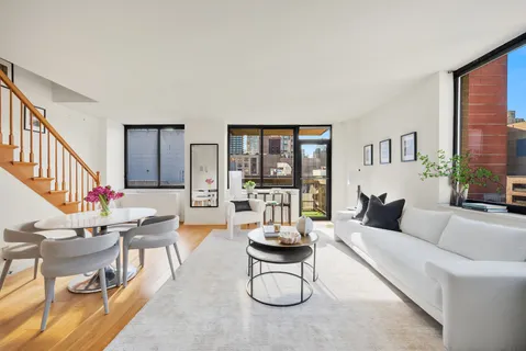 $849,000 | 403 East 62nd Street, Unit 9D | Lenox Hill