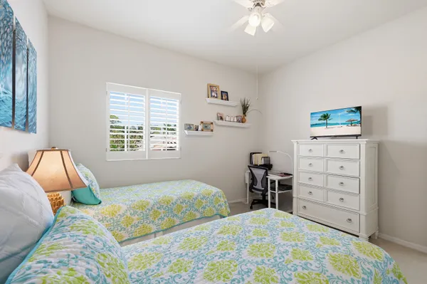 $1,695,000 | 4870 West Boulevard, Naples, FL 34103