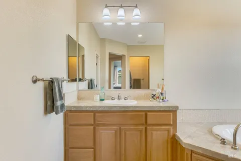 $1,350,000 | 661 Stoneman Court, Benicia, CA 94510