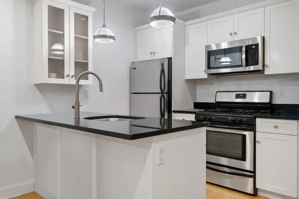 $4,495 | 73 Gold Street, Unit 3 | Vinegar Hill