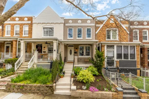 $750,000 | 535 23rd Place Northeast, Washington, DC 20002