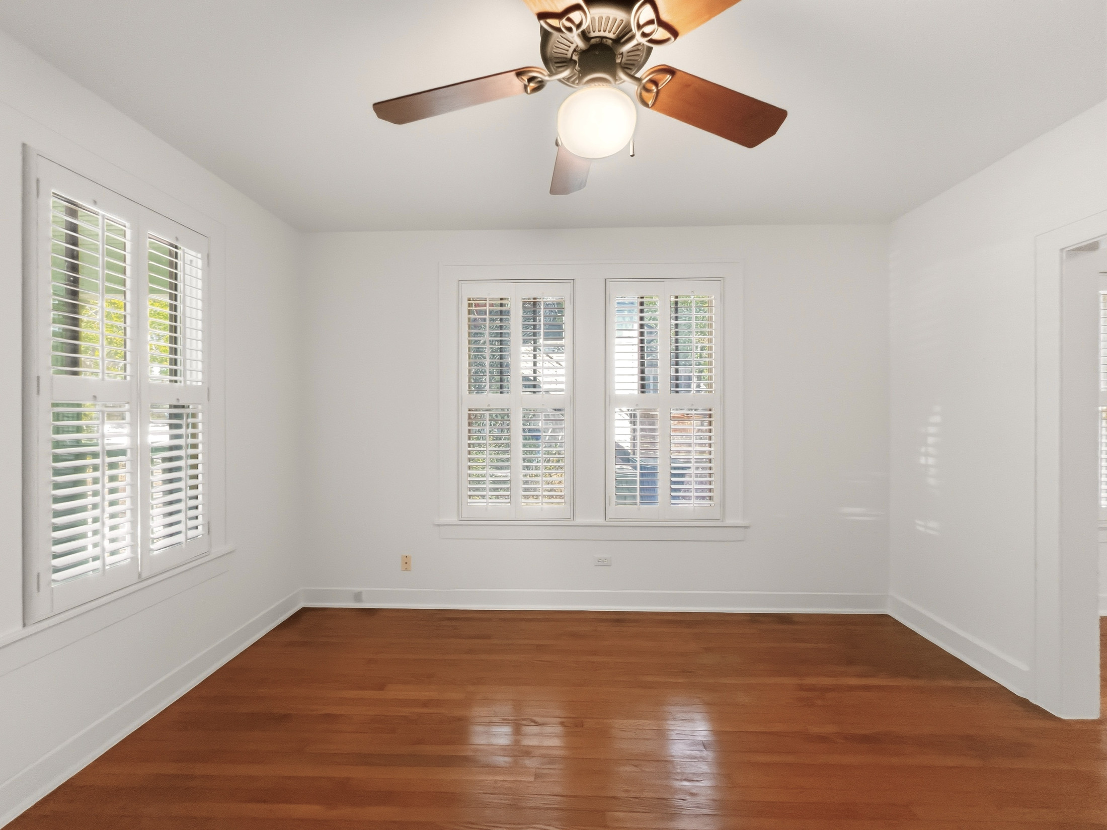 3307 Helms Street Austin, TX 78705 - Photo 6 of 24 Gallery Image 6