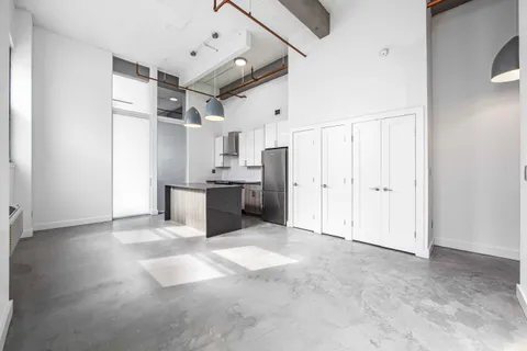 $5,000 | 44 Berry Street, Unit 2K | Williamsburg