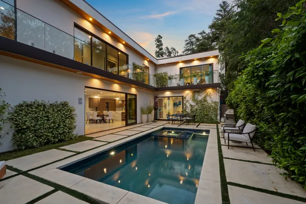 $4,100,000 | Laurel Canyon Road, Los Angeles, CA 90046