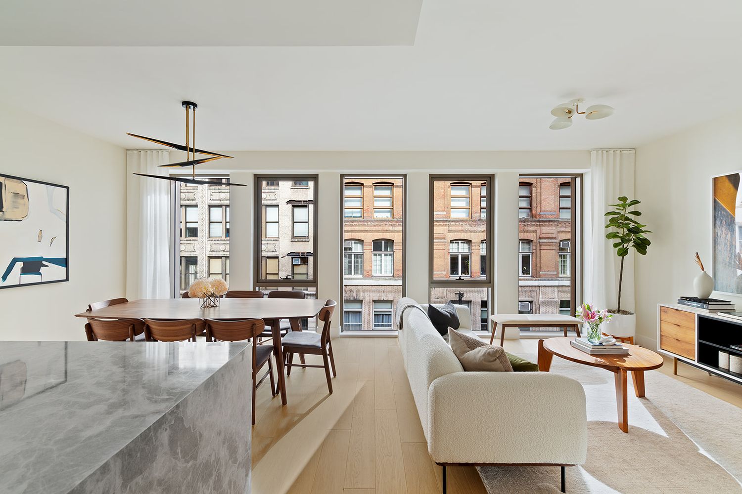 $2,825,000 | 142 West 19th Street, Unit 5 | Chelsea