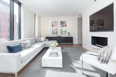 $2,995,000 | 10 Farnsworth Street, Unit 3A, Boston, MA 02210