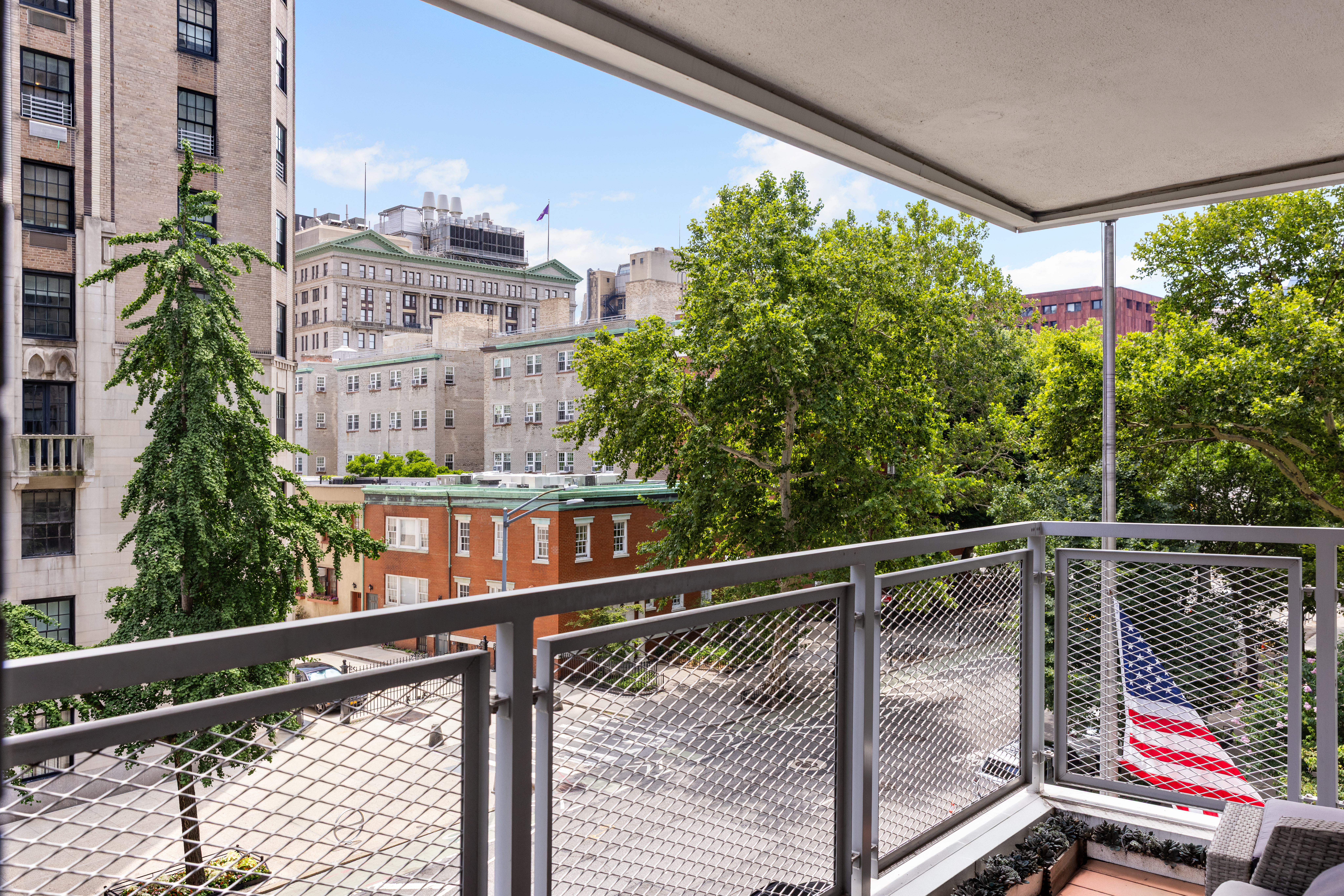 2 5th Avenue, Unit 4O Manhattan, NY 10011 - Photo 7 of 9 Gallery Image 7