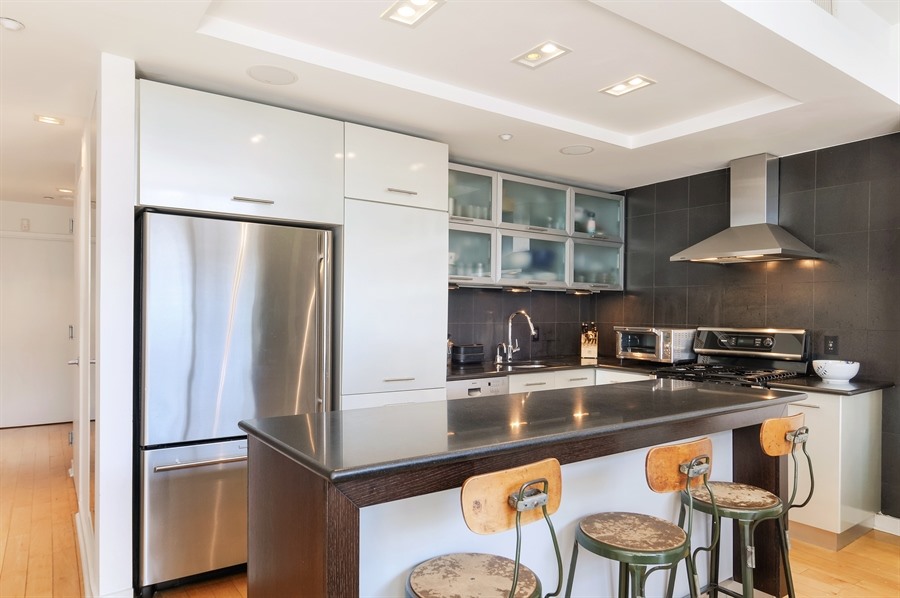 82 Guernsey Street, Unit 2B Brooklyn, NY 11222 - Photo 2 of 6