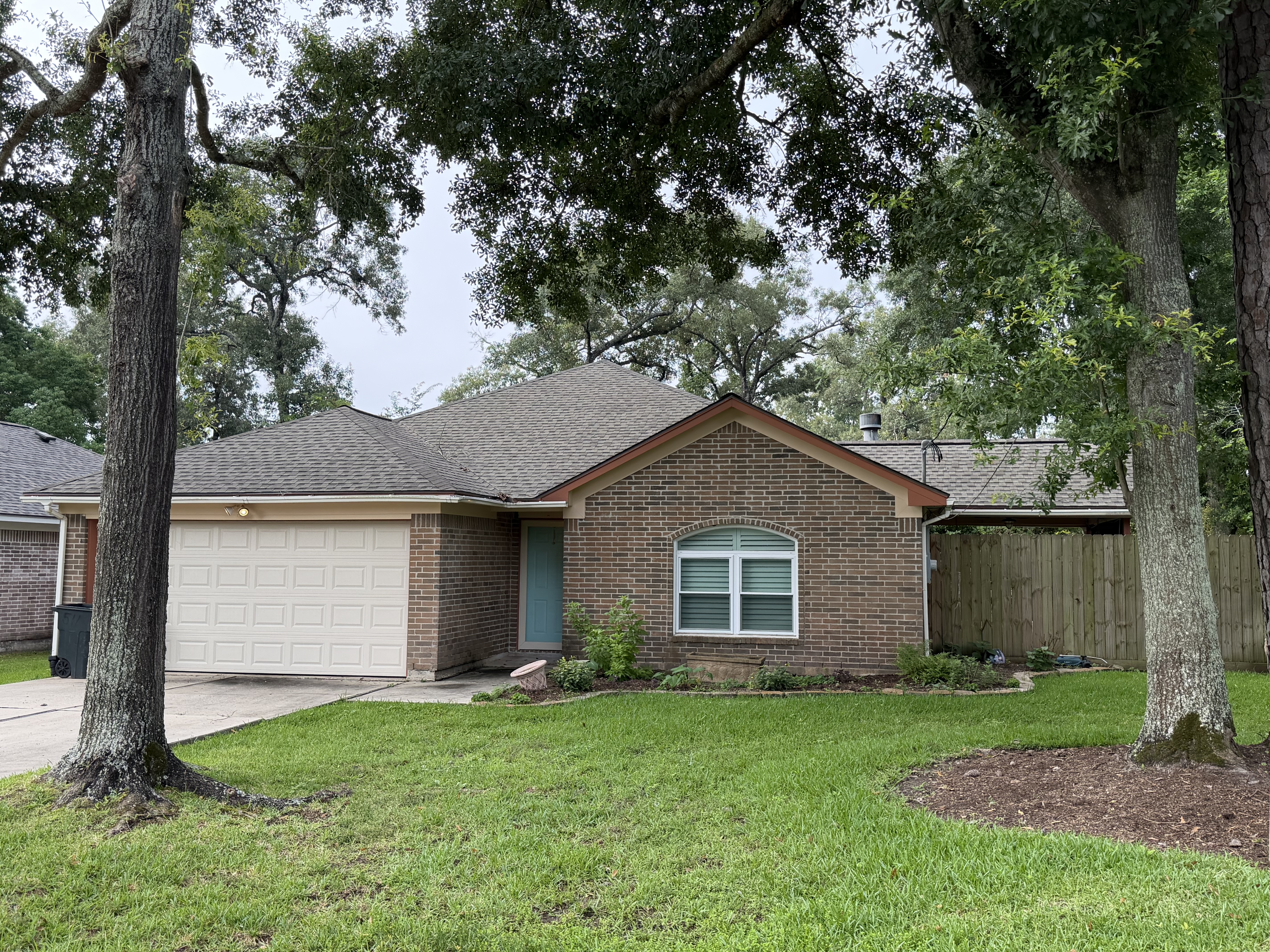 511 Springwood Drive Conroe, TX 77385 - Photo 1 of 11