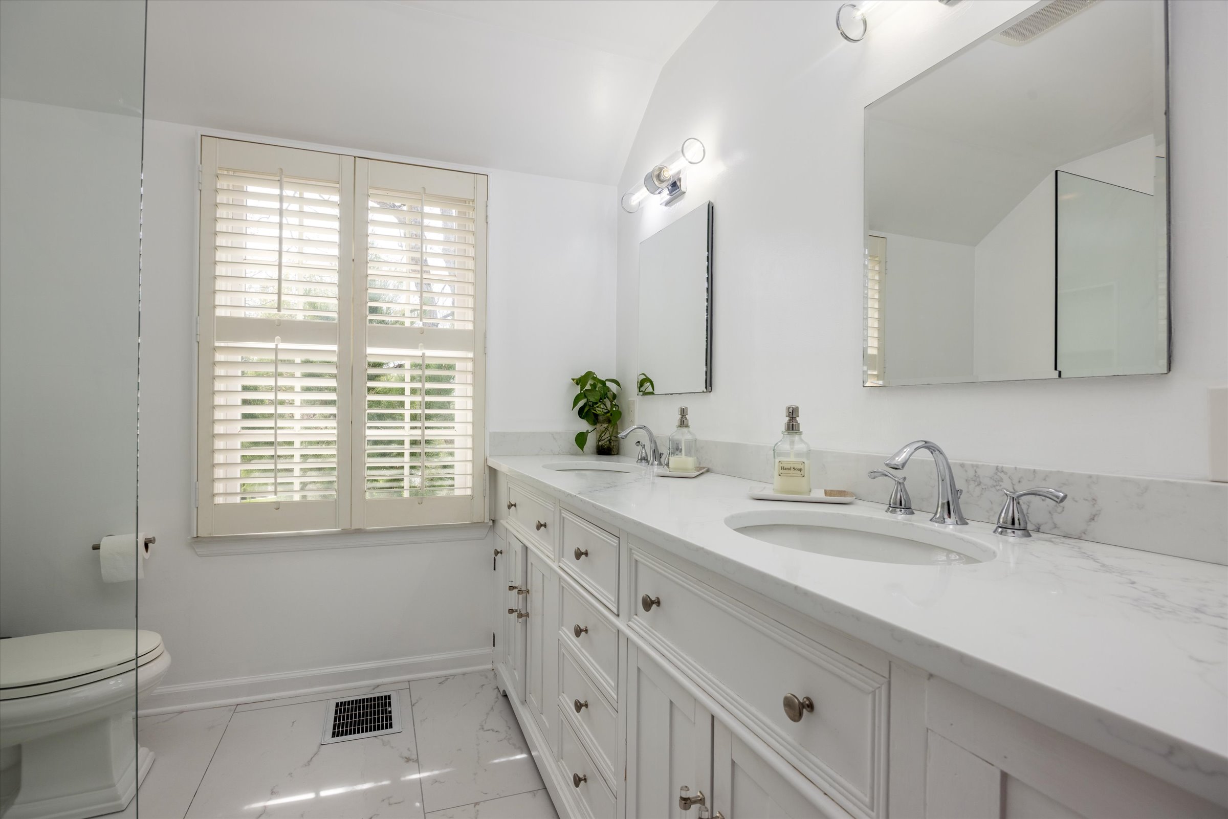 22 Deerfield Road Short Hills, NJ 07078 - Photo 21 of 31