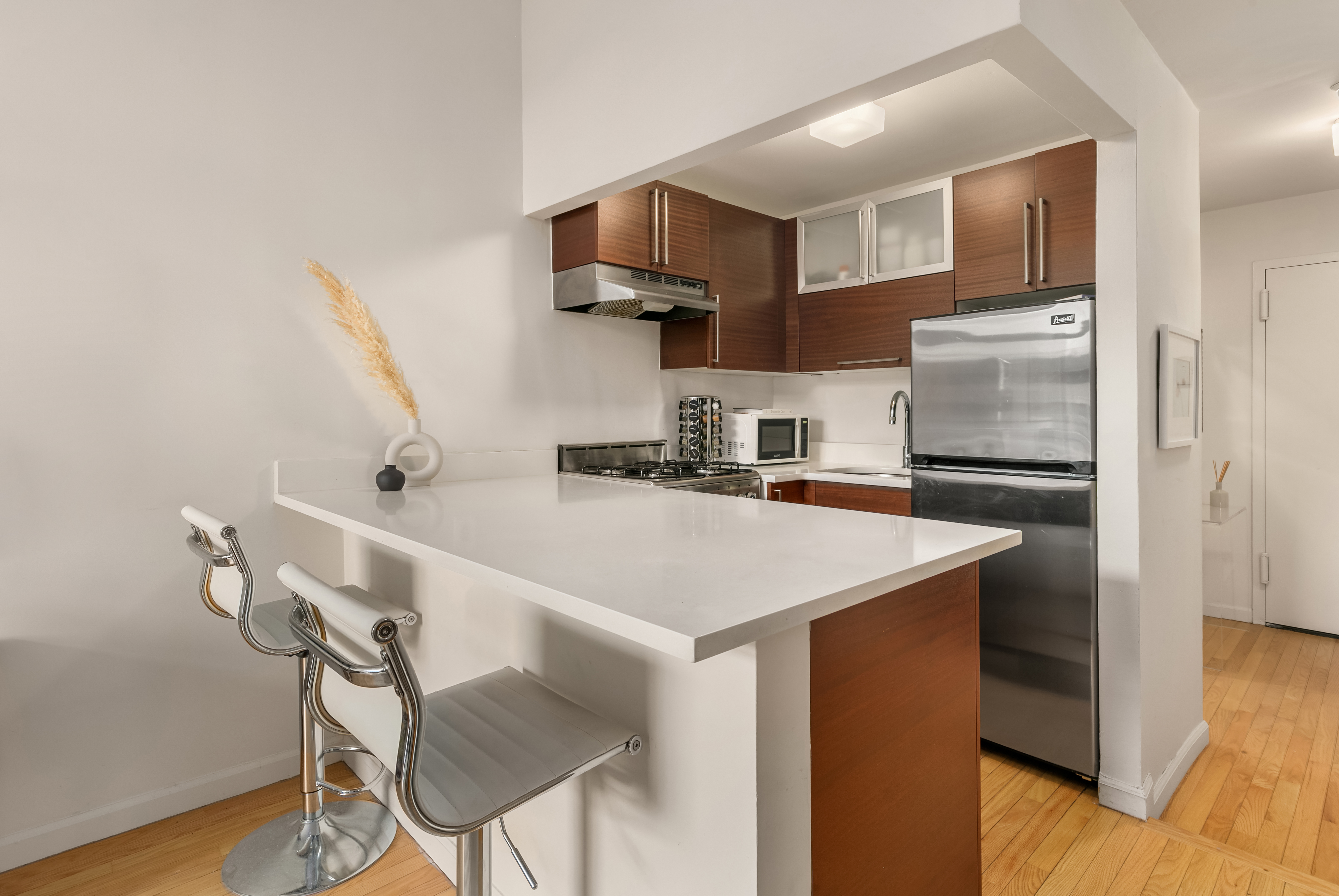 184 Thompson Street, Unit 3P Manhattan, NY 10012 - Photo 4 of 8