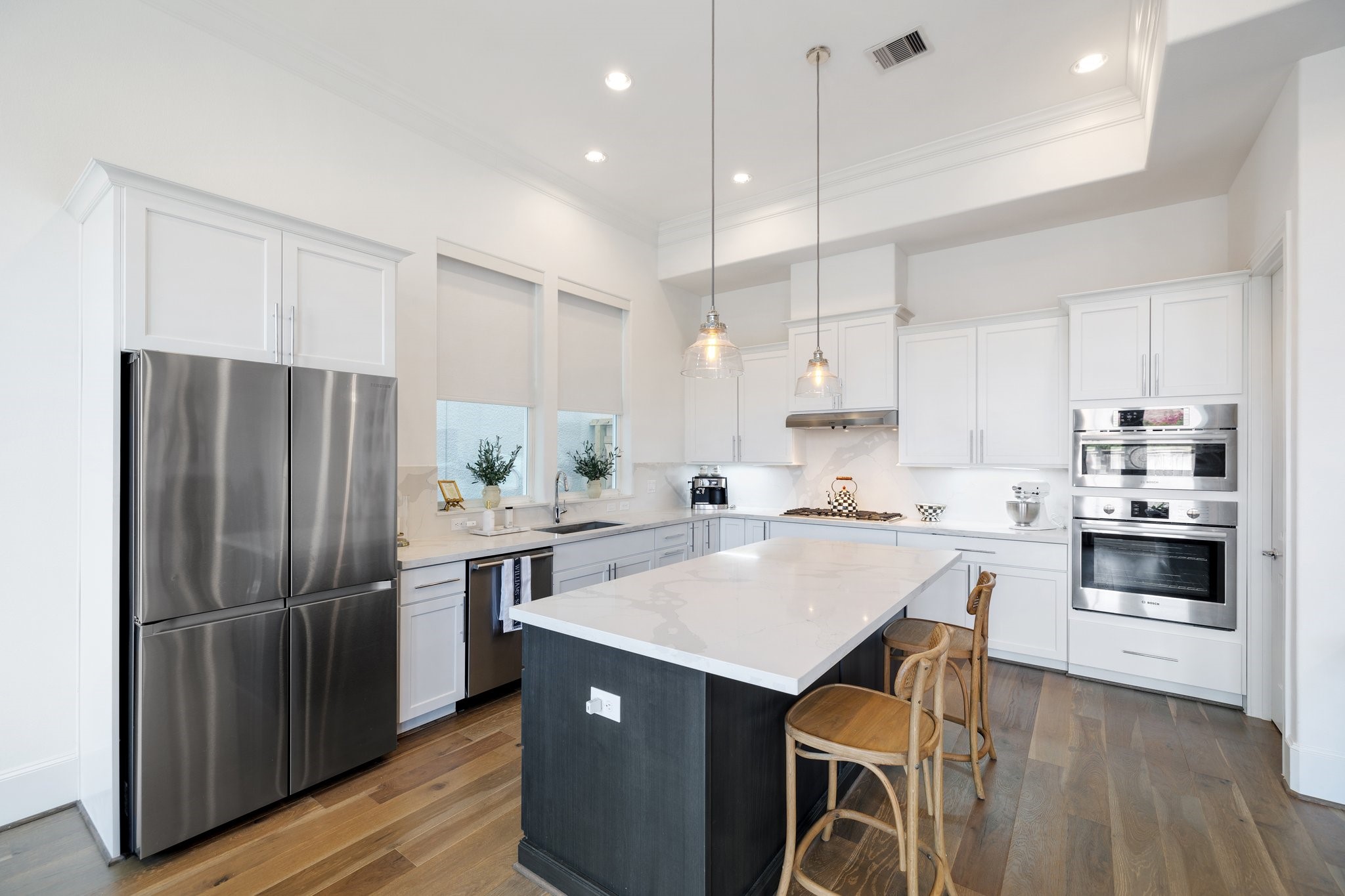 3306 West 12th Street Houston, TX 77008 - Photo 10 of 30