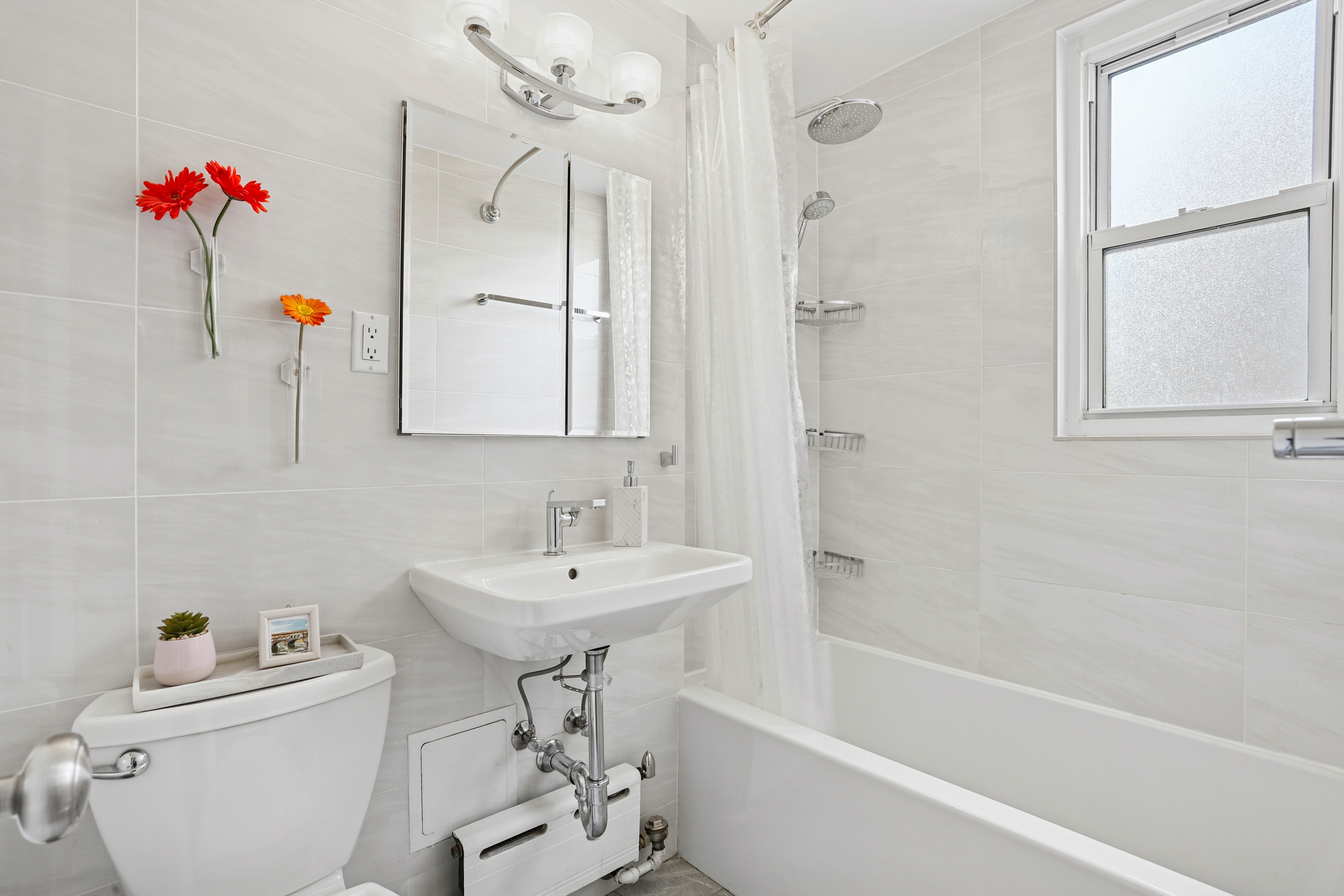 310 East 49th Street, Unit 9C Manhattan, NY 10017 - Photo 5 of 13