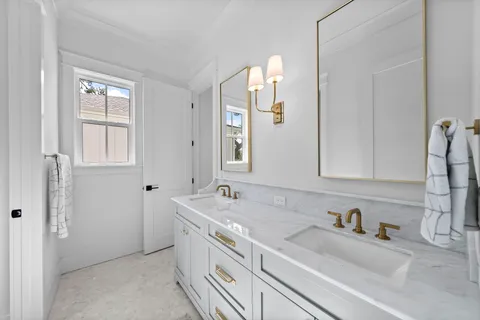 $2,100,000 | 321 12th Avenue Northeast, St. Petersburg, FL 33701